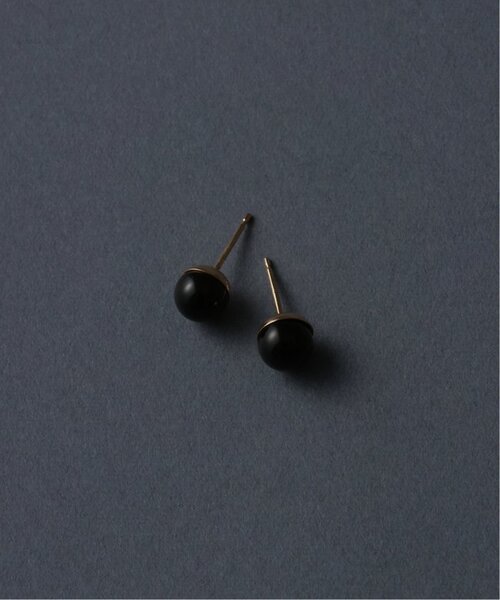 Lilas(リラ)の「オニキス6mmカップボールピアス K10(両耳)(ピアス(両耳用)・レディース・ゴールド・FREE)」の4枚目の写真