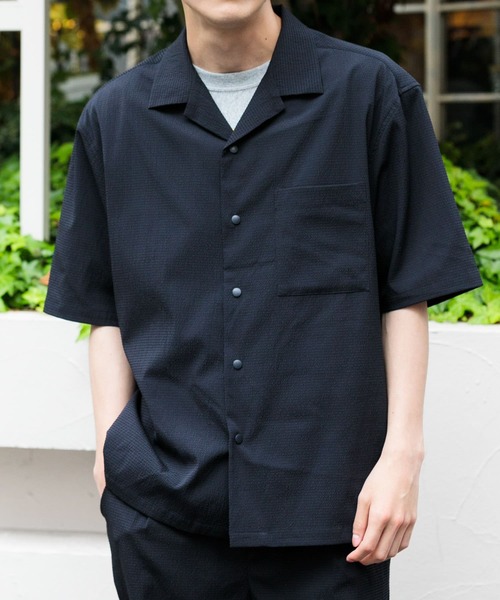 ITEMS URBANRESEARCH(アイテムズ アーバンリサーチ)の「『セットアップ対応』シアサッカースナップOPENカラー半袖シャツ(シャツ/ブラウス・メンズ・ブラック/ブラウン/ネイビー・MEDIUM/LARGE)」の3枚目の写真