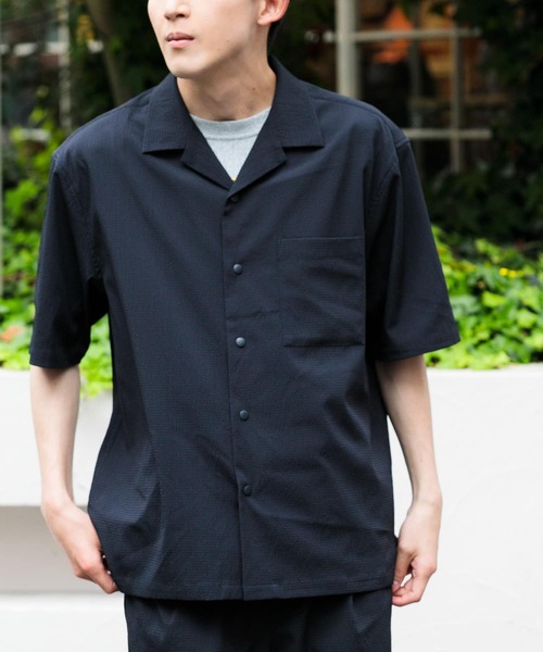ITEMS URBANRESEARCH(アイテムズ アーバンリサーチ)の「『セットアップ対応』シアサッカースナップOPENカラー半袖シャツ(シャツ/ブラウス・メンズ・ブラック/ブラウン/ネイビー・MEDIUM/LARGE)」の5枚目の写真