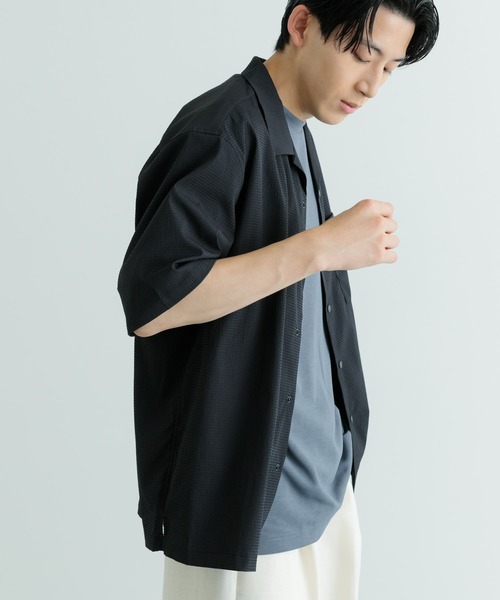 ITEMS URBANRESEARCH(アイテムズ アーバンリサーチ)の「『セットアップ対応』シアサッカースナップOPENカラー半袖シャツ(シャツ/ブラウス・メンズ・ブラック/ブラウン/ネイビー・MEDIUM/LARGE)」の15枚目の写真
