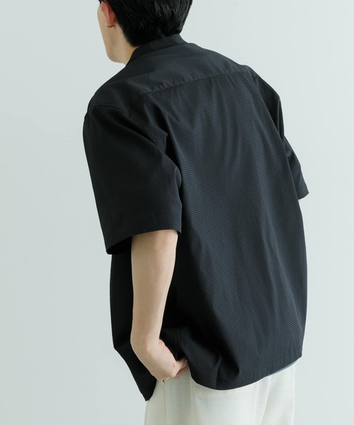 ITEMS URBANRESEARCH(アイテムズ アーバンリサーチ)の「『セットアップ対応』シアサッカースナップOPENカラー半袖シャツ(シャツ/ブラウス・メンズ・ブラック/ブラウン/ネイビー・MEDIUM/LARGE)」の16枚目の写真