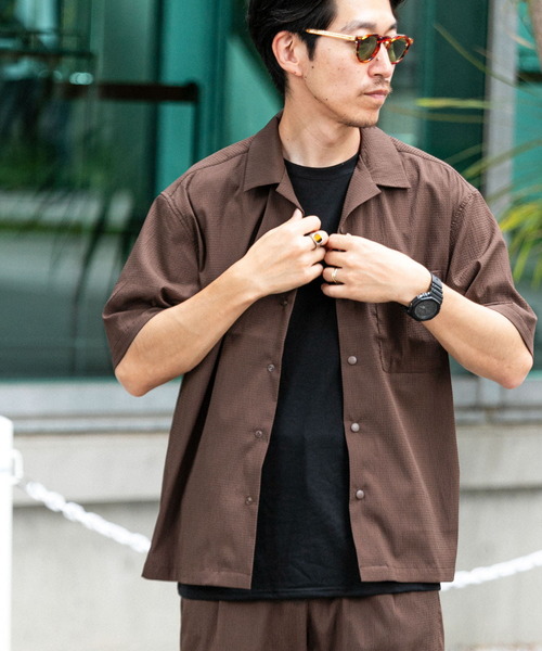 ITEMS URBANRESEARCH(アイテムズ アーバンリサーチ)の「『セットアップ対応』シアサッカースナップOPENカラー半袖シャツ(シャツ/ブラウス・メンズ・ブラック/ブラウン/ネイビー・MEDIUM/LARGE)」の18枚目の写真
