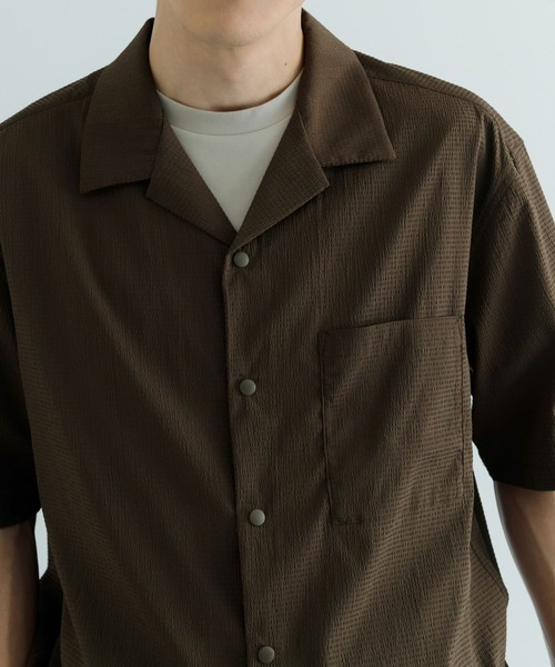 ITEMS URBANRESEARCH(アイテムズ アーバンリサーチ)の「『セットアップ対応』シアサッカースナップOPENカラー半袖シャツ(シャツ/ブラウス・メンズ・ブラック/ブラウン/ネイビー・MEDIUM/LARGE)」の22枚目の写真