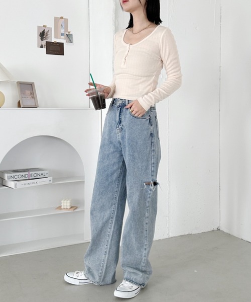 CLEA（クレア）の「プチフラワーコンパクトリブトップス（Tシャツ/カットソー・レディース・ホワイト/アイボリー/ブルー/イエロー・FREE）」の17枚目の写真