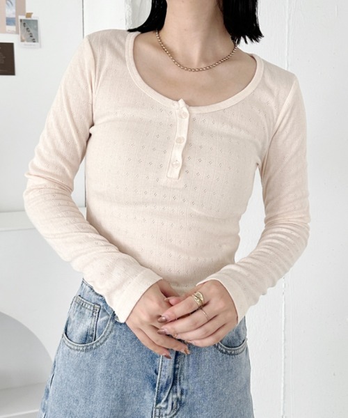 CLEA（クレア）の「プチフラワーコンパクトリブトップス（Tシャツ/カットソー・レディース・ホワイト/アイボリー/ブルー/イエロー・FREE）」の12枚目の写真