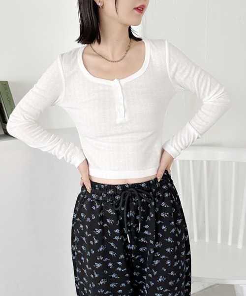 CLEA（クレア）の「プチフラワーコンパクトリブトップス（Tシャツ/カットソー・レディース・ホワイト/アイボリー/ブルー/イエロー・FREE）」の8枚目の写真