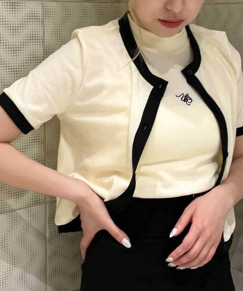 GORGE(ゴージ)の「〈インナー付きテレコSET〉レディース カーデ風トップス 重ね着風 半袖 刺しゅう入り 春夏秋(アンサンブル・レディース・ブラック/アイボリー/ベージュ・F)」の2枚目の写真