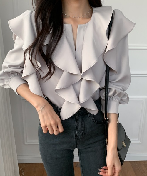 ECLIN（エクラン）の「キーネックフリルブラウス（シャツ/ブラウス・レディース・ホワイト/ブラック/グレー・M/L/XL）」の12枚目の写真