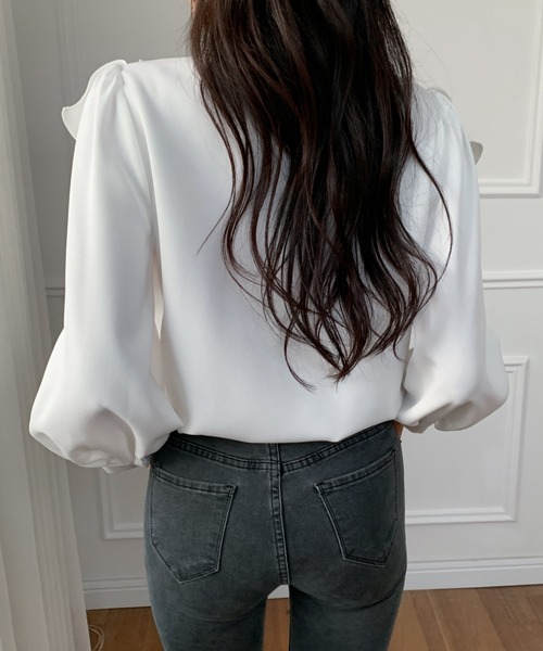 ECLIN（エクラン）の「キーネックフリルブラウス（シャツ/ブラウス・レディース・ホワイト/ブラック/グレー・M/L/XL）」の18枚目の写真