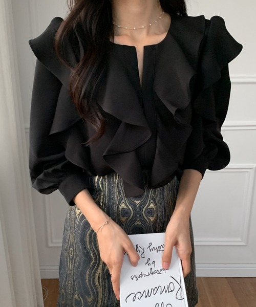 ECLIN（エクラン）の「キーネックフリルブラウス（シャツ/ブラウス・レディース・ホワイト/ブラック/グレー・M/L/XL）」の5枚目の写真