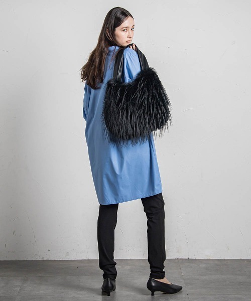 MAYSON GREY（メイソングレイ）の「スキッパーチュニックシャツ≪手洗い可能≫（シャツ/ブラウス・レディース・ダークネイビー/ホワイト/ブルー・M/S）」の4枚目の写真