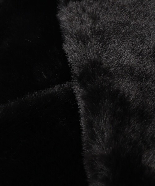 Ray BEAMS(レイビームス)の「フェイク ファー スヌード(マフラー・レディース・オフホワイト/その他/ブラック・ONE SIZE)」の12枚目の写真