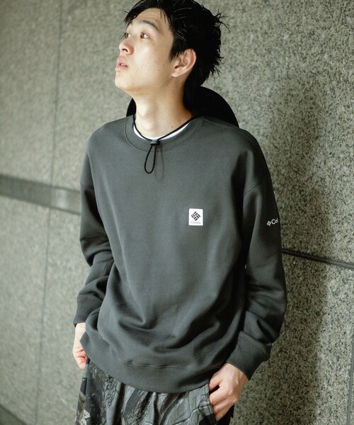 FREAK'S STORE（フリークスストア）の「限定展開 Columbia×FREAK'S STORE/コロンビア 別注 インペリアルパーク ワンポイントロゴ クルーネックスウェット（スウェット・メンズ・チャコールグレー/アッシュグレー/ベージュ/ネイビー/ブラック・SMALL/MEDIUM/LARGE/X-LARGE）」の3枚目の写真