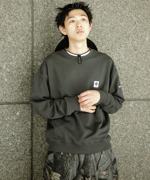 FREAK'S STORE（フリークスストア）の「限定展開 Columbia×FREAK'S STORE/コロンビア 別注 インペリアルパーク ワンポイントロゴ クルーネックスウェット（スウェット・メンズ・チャコールグレー/アッシュグレー/ベージュ/ネイビー/ブラック・SMALL/MEDIUM/LARGE/X-LARGE）」の15枚目の写真