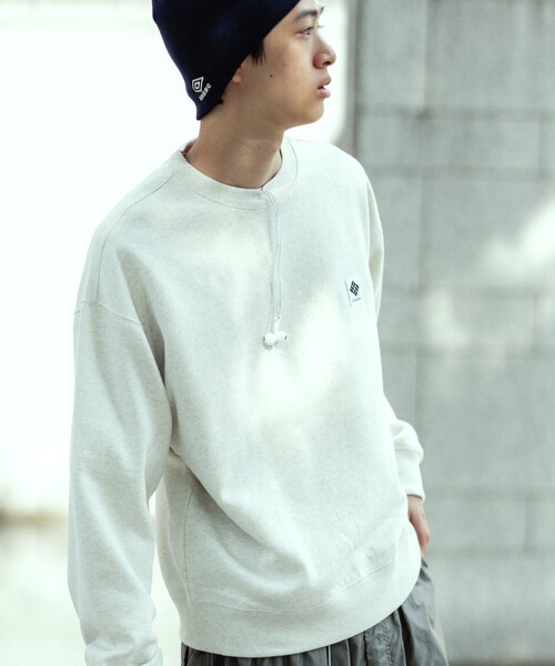 FREAK'S STORE（フリークスストア）の「限定展開 Columbia×FREAK'S STORE/コロンビア 別注 インペリアルパーク ワンポイントロゴ クルーネックスウェット（スウェット・メンズ・チャコールグレー/アッシュグレー/ベージュ/ネイビー/ブラック・SMALL/MEDIUM/LARGE/X-LARGE）」の18枚目の写真