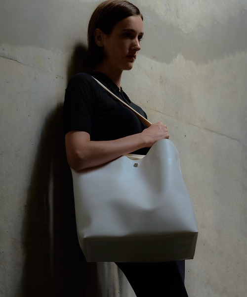 THE ART OF CARRYING(ジアートオブキャリング)の「【THE ART OF CARRYING】PAPER D(ショルダーバッグ・レディース・ホワイト/ブラック・FREE)」の19枚目の写真