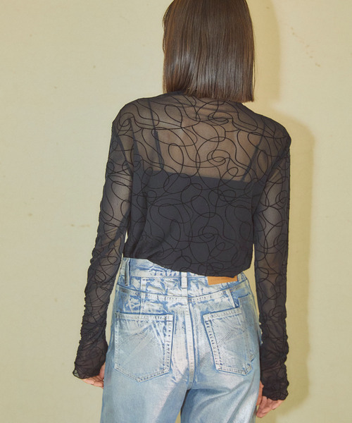 ELLEgirl（エルガール）の「ラインデザインシアートップス【ELLEgirl/エル ガール】（Tシャツ/カットソー・レディース・ブラック・FREE）」の5枚目の写真