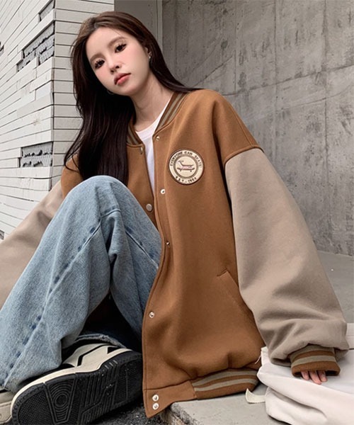 Mayree(メイリー)の「【Mayree】スタジャン ブルゾン ジャケット アウター(ブルゾン・レディース・ブラウン/ブラック・SMALL/MEDIUM/LARGE)」の2枚目の写真