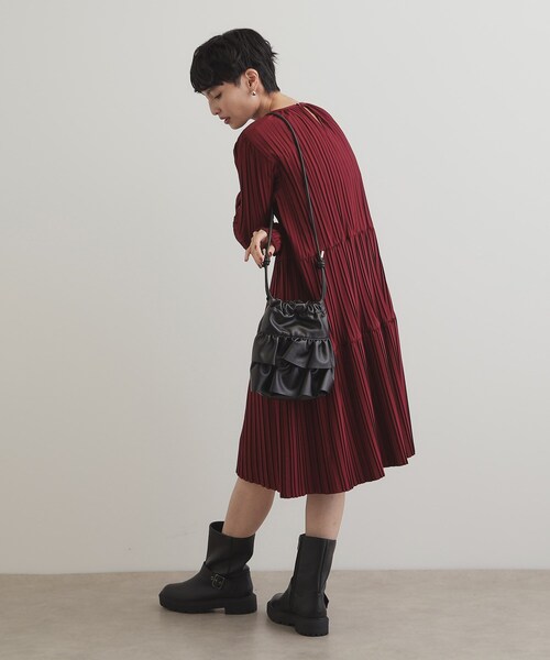 OPAQUE.CLIP（オペークドットクリップ）の「◆【長さ調整可能】合皮ティアードフリルミニショルダーバッグ（ショルダーバッグ・レディース・アイボリー/ブラック/チャコールグレー・00）」の17枚目の写真