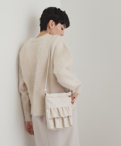 OPAQUE.CLIP（オペークドットクリップ）の「◆【長さ調整可能】合皮ティアードフリルミニショルダーバッグ（ショルダーバッグ・レディース・アイボリー/ブラック/チャコールグレー・00）」の19枚目の写真