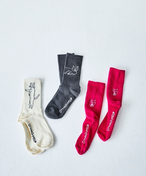 studio CLIP（スタディオクリップ）の「【Orneko BY CLIP】ネコ柄ソックス（ソックス/靴下・レディース・ホワイト/ピンク/チャコール・FREE）」の4枚目の写真