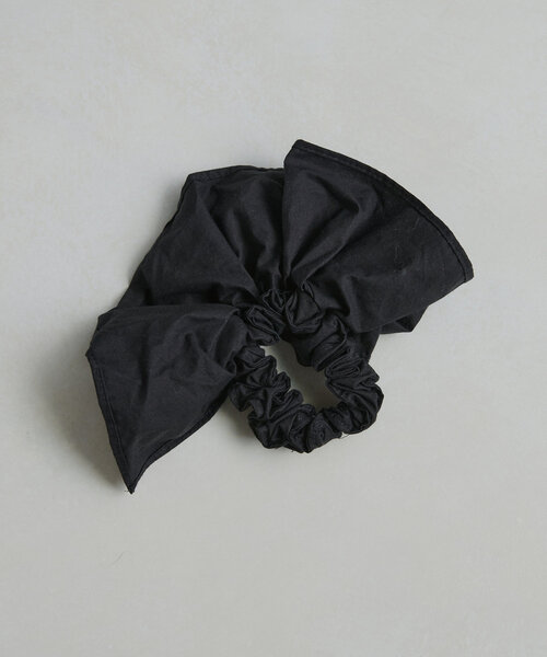 Omekashi（オメカシ）の「ボリュームフリルシュシュ（シュシュ・レディース・ブラック/ベージュ・ONE SIZE）」の6枚目の写真
