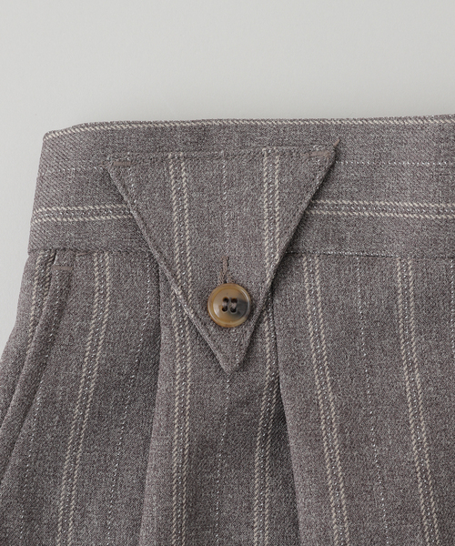 417 EDIFICE（フォーワンセブンエディフィス）の「ストライプ 2タックイージー（スラックス・メンズ・ブラック×ブラック/ベージュ・MEDIUM/SMALL/LARGE）」の4枚目の写真