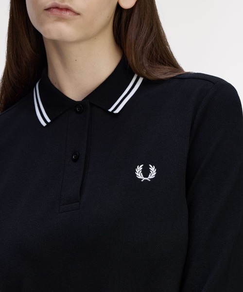 FRED PERRY（フレッドペリー）の「The Long Sleeve Fred Perry Shirt Dress／フレッドペリー長袖ポロシャツワンピース（ワンピース・レディース・ブラック/ダークブルー/ブラック系その他/ダークグレー・8/10）」の9枚目の写真