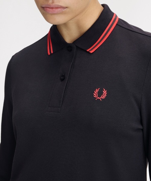 FRED PERRY（フレッドペリー）の「The Long Sleeve Fred Perry Shirt Dress／フレッドペリー長袖ポロシャツワンピース（ワンピース・レディース・ブラック/ダークブルー/ブラック系その他/ダークグレー・8/10）」の18枚目の写真