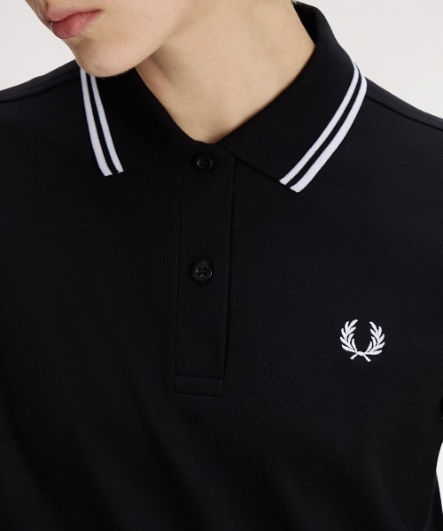 FRED PERRY(フレッドペリー)の「The Long Sleeve Fred Perry Shirt Dress/フレッドペリー長袖ポロシャツワンピース(ワンピース・レディース・ブラック/ダークブルー/ブラック系その他/ダークグレー・8/10)」の17枚目の写真
