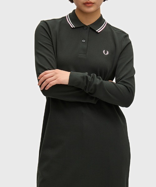 FRED PERRY(フレッドペリー)の「The Long Sleeve Fred Perry Shirt Dress/フレッドペリー長袖ポロシャツワンピース(ワンピース・レディース・ブラック/ダークブルー/ブラック系その他/ダークグレー・8/10)」の6枚目の写真