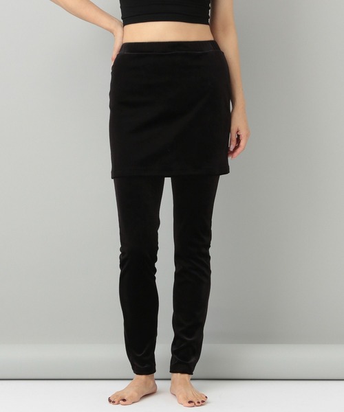 e/rm（イーアールエム）の「【e/rm】トリアセテートベロアレギンスパンツ（レギンス/スパッツ・レディース・ブラック・FREE）」の2枚目の写真