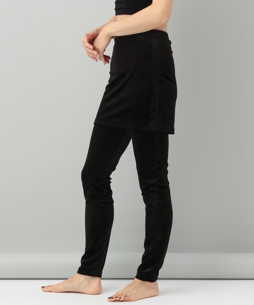 e/rm（イーアールエム）の「【e/rm】トリアセテートベロアレギンスパンツ（レギンス/スパッツ・レディース・ブラック・FREE）」の3枚目の写真