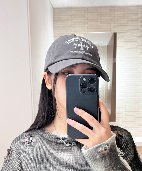 Figments（フィグメンツ）の「ゴシックロゴキャップ（キャップ・レディース・グレー/ブラック・FREE）」の3枚目の写真