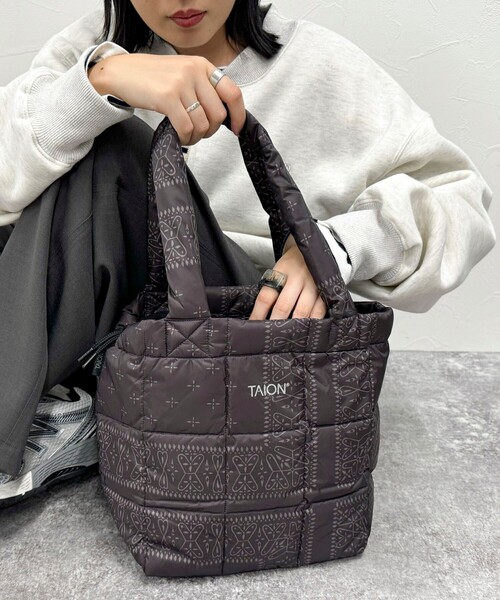 TAION(タイオン)の「【WEB限定】【TAION/タイオン】 ベーシックダウンシリングトートバッグ(トートバッグ・レディース・グレー系その他/ブラック/ブルー系その他7/ブラック系その他3・FREE)」の13枚目の写真