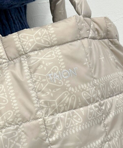 TAION(タイオン)の「【WEB限定】【TAION/タイオン】 ベーシックダウンシリングトートバッグ(トートバッグ・レディース・グレー系その他/ブラック/ブルー系その他7/ブラック系その他3・FREE)」の22枚目の写真