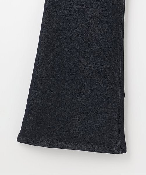 petit main LIEN（プティマインリアン）の「【親子リンク】ストレッチフレアパンツ（デニムパンツ・レディース・ブラック/ネイビー・S/M）」の7枚目の写真