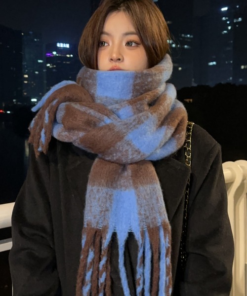 Vipoa（ヴィポア）の「配色チェックマフラー（マフラー・レディース・ブラック/ピンク/ブルー・FREE）」の19枚目の写真