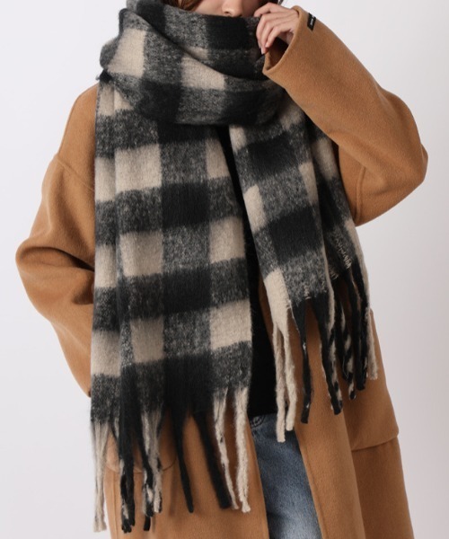 Vipoa（ヴィポア）の「配色チェックマフラー（マフラー・レディース・ブラック/ピンク/ブルー・FREE）」の11枚目の写真