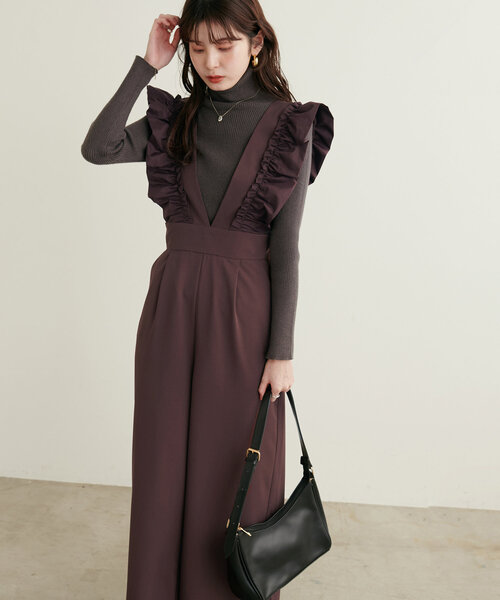 natural couture(ナチュラルクチュール)の「【WEB限定】異素材フリルVネックサロペ(その他パンツ・レディース・ブラウン/グレイッシュベージュ/ブラック・LARGE/MEDIUM)」の14枚目の写真