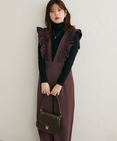 natural couture(ナチュラルクチュール)の「【WEB限定】異素材フリルVネックサロペ(その他パンツ・レディース・ブラウン/グレイッシュベージュ/ブラック・LARGE/MEDIUM)」の18枚目の写真