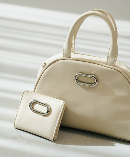 Kastane（カスタネ）の「【Kolors like you/WEB限定】oval parts multi case（財布・レディース・ブラウン/ブラック/アイボリー・FREE）」の4枚目の写真