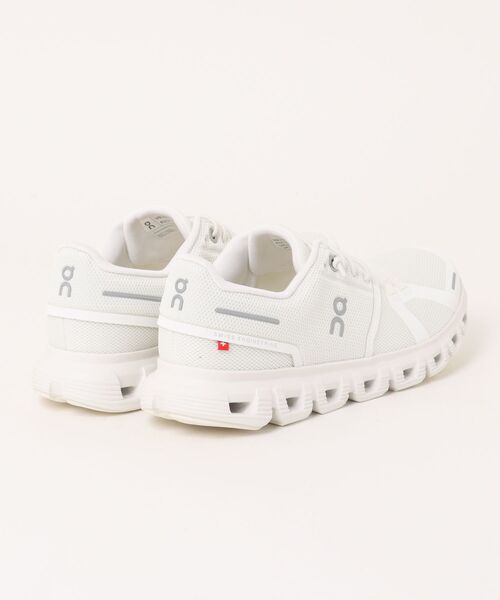 On（オン）の「ON/オン ランニング クッション CLOUD 6 クラウド 3WF10061200/3WF10061043/3WF10060299（スニーカー・レディース・ブラック/ホワイト/ブラック×ホワイト・24.0cm/23.0cm/26.5cm/25.5cm/24.5cm/23.5cm/26.0cm/25.0cm/22.0cm/22.5cm）」の19枚目の写真