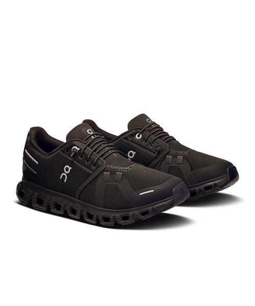 On（オン）の「ON/オン ランニング クッション CLOUD 6 クラウド 3WF10061200/3WF10061043/3WF10060299（スニーカー・レディース・ブラック/ホワイト/ブラック×ホワイト・24.0cm/23.0cm/26.5cm/25.5cm/24.5cm/23.5cm/26.0cm/25.0cm/22.0cm/22.5cm）」の2枚目の写真