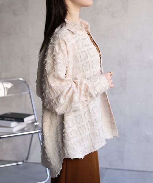 ap retro(アプレトロ)の「フリンジジャガードシャツ / オーバーサイズシャツ /羽織(シャツ/ブラウス・レディース・ホワイト/キャメル/ベージュ・FREE)」の15枚目の写真