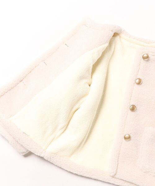 URBAN CHERRY（アーバンチェリー）の「ノーカラーボアジャケット（ブルゾン・キッズ・ホワイト・110cm/120cm/130cm）」の21枚目の写真