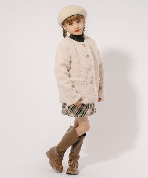 URBAN CHERRY（アーバンチェリー）の「ノーカラーボアジャケット（ブルゾン・キッズ・ホワイト・110cm/120cm/130cm）」の18枚目の写真