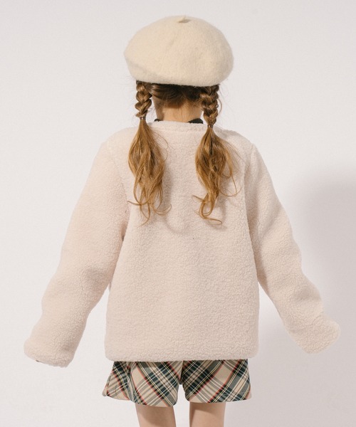 URBAN CHERRY（アーバンチェリー）の「ノーカラーボアジャケット（ブルゾン・キッズ・ホワイト・110cm/120cm/130cm）」の8枚目の写真