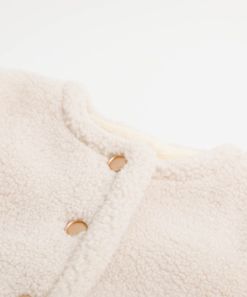 URBAN CHERRY（アーバンチェリー）の「ノーカラーボアジャケット（ブルゾン・キッズ・ホワイト・110cm/120cm/130cm）」の10枚目の写真