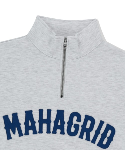 MAHAGRID(マハグリッド)の「『mahagrid/マハグリッド』 ARCH LOGO APPLIQUE HALF ZIP-UP SWEATSHIRT/アーチロゴアプリケーハーフZIPUPスウェット(スウェット・レディース・ライトグレー/ネイビー/パープル・M/L)」の8枚目の写真
